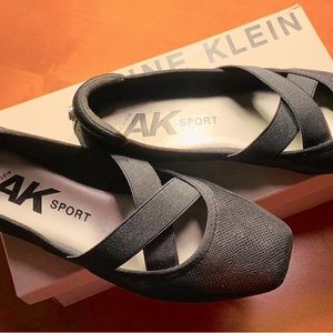 Anne Klein Sport - Ladies Black Flat Shoe - 2 Straps Crisscross- Size 8-1/2M
